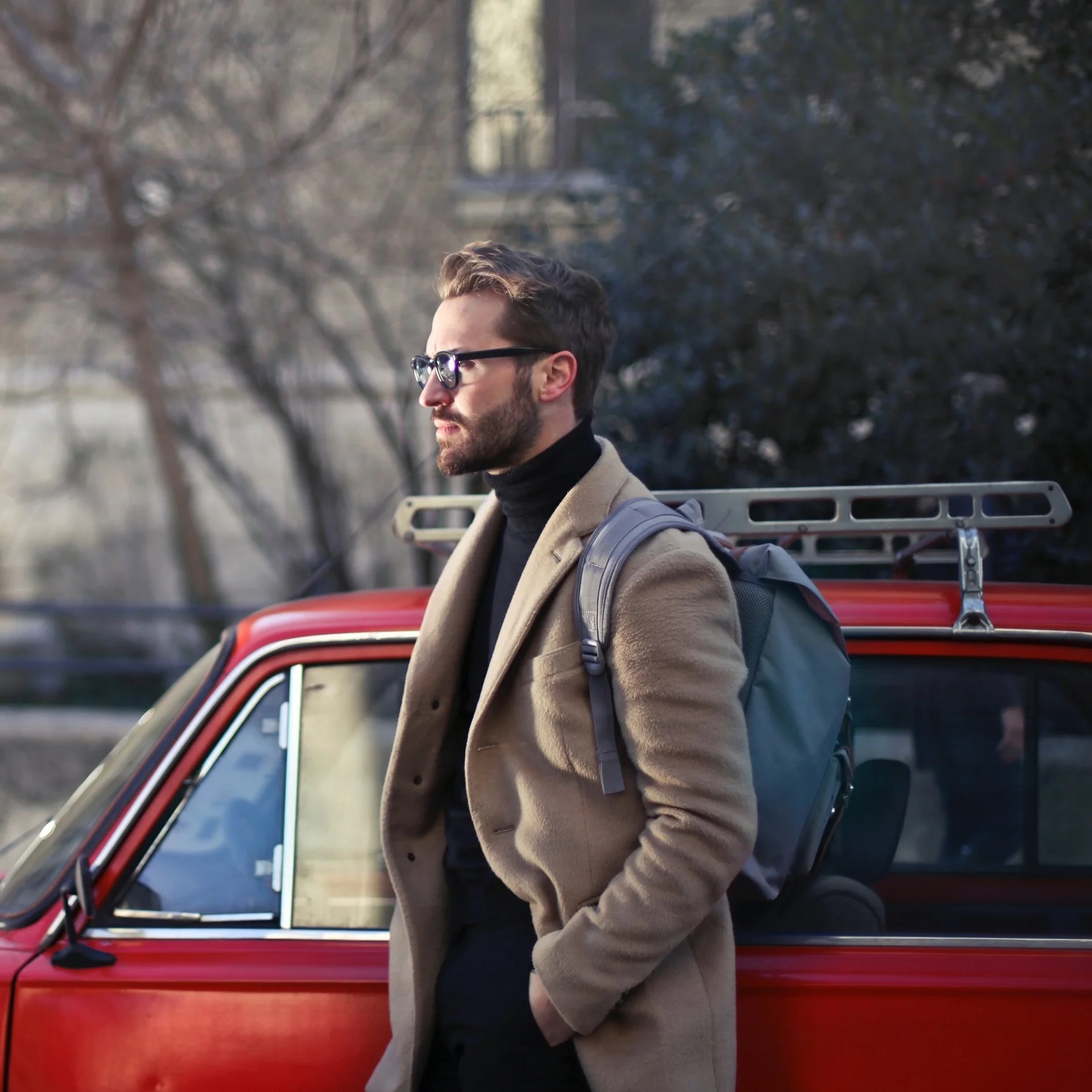automobile-backpack-beard-843277.jpg